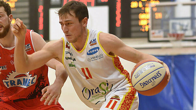 Basket A2, Denegri: «OraSì, non ripetere gli errori di Trapani» Basket A2, Denegri: «OraSì, non ripetere gli errori di Trapani»