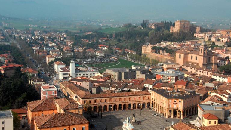 Santarcangelo vola nel turismo: +200% di arrivi in 10 anni e un indotto da 10 milioni di euro Santarcangelo vola nel turismo: +200% di arrivi in 10 anni e un indotto da 10 milioni di euro