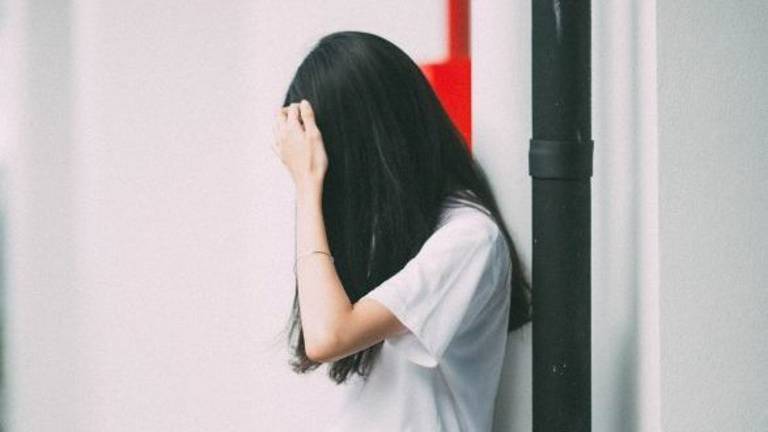 Pedinata e rincorsa in strada, l’ossessione per la 16enne è stalking Pedinata e rincorsa in strada, l’ossessione per la 16enne è stalking