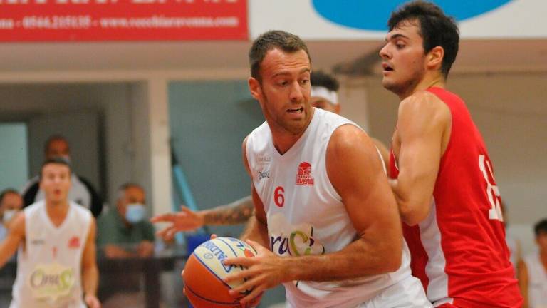 Basket A2 Supercoppa, l'OraSì deve battere la Tramec e tifare Forlì Basket A2 Supercoppa, l'OraSì deve battere la Tramec e tifare Forlì