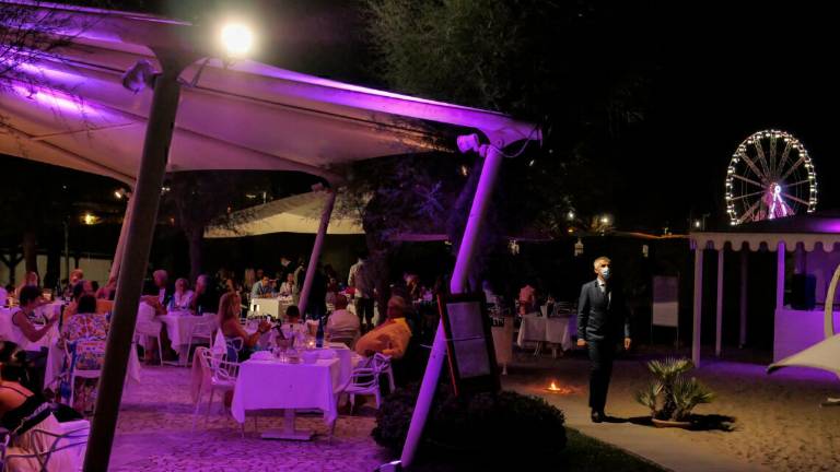 Dal 17 maggio il coprifuoco alle 23? La Romagna del turismo incrocia le dita Dal 17 maggio il coprifuoco alle 23? La Romagna del turismo incrocia le dita