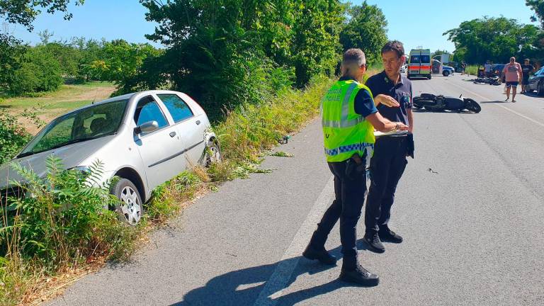 San Giovanni in Marignano: incidente, due motociclisti all’ospedale, Sp 17 chiusa al traffico - Gallery San Giovanni in Marignano: incidente, due motociclisti all’ospedale, Sp 17 chiusa al traffico - Gallery