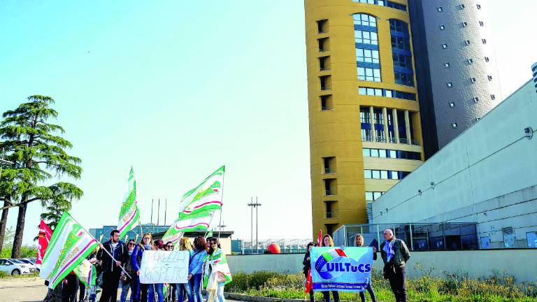 Mercatone Uno, la beffa degli ammortizzatori legati al vecchio contratto Mercatone Uno, la beffa degli ammortizzatori legati al vecchio contratto