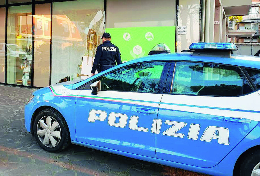 Rimini, preso il ladro del tombino: ha 18 anni Rimini, preso il ladro del tombino: ha 18 anni