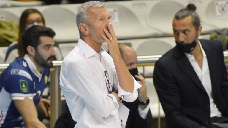 Volley Superlega, squalificato Emanuele Zanini, tecnico della Consar Rcm Volley Superlega, squalificato Emanuele Zanini, tecnico della Consar Rcm