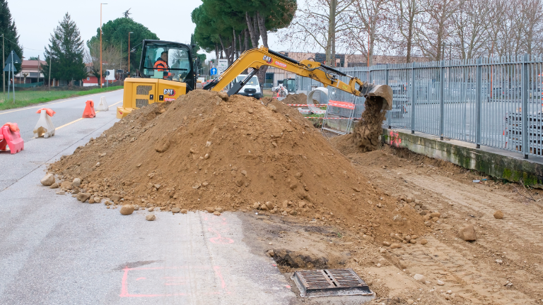 I lavori alla pista ciclabile a Diegaro I lavori alla pista ciclabile a Diegaro