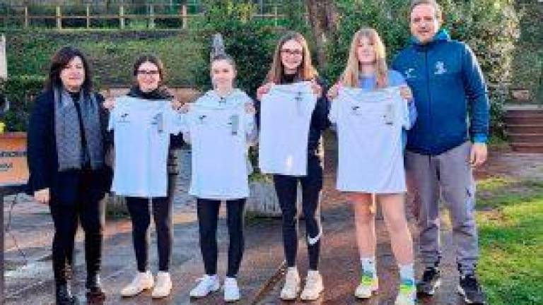 La squadra Under 14 femminile del Ct Cacciari Imola La squadra Under 14 femminile del Ct Cacciari Imola