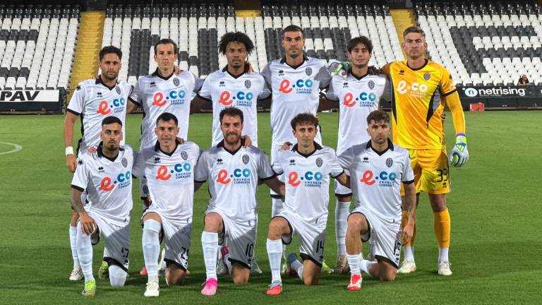 L’undici iniziale del Cesena nel test del Manuzzi contro la selezione universitaria giapponese (Zanotti) L’undici iniziale del Cesena nel test del Manuzzi contro la selezione universitaria giapponese (Zanotti)