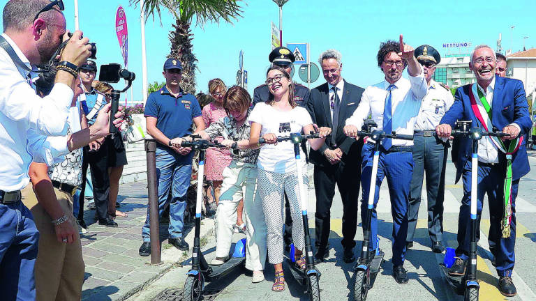 Boom dei monopattini a noleggio a Cattolica, fino a 900 al giorno Boom dei monopattini a noleggio a Cattolica, fino a 900 al giorno
