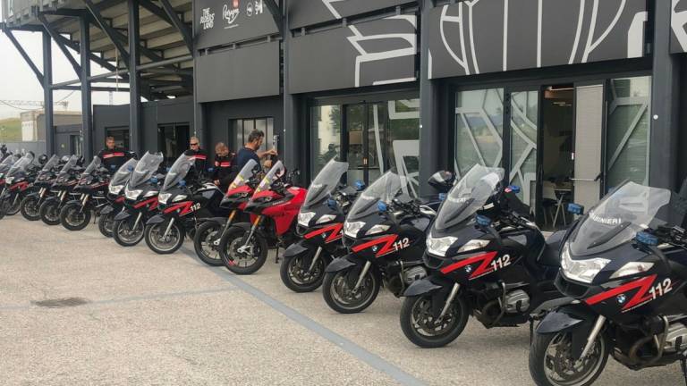 I Carabinieri a scuola di guida sicura al Misano World Circuit I Carabinieri a scuola di guida sicura al Misano World Circuit