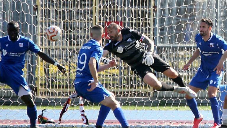 Calcio D, altro passo falso del Rimini che perde a Seravezza (1-0) Calcio D, altro passo falso del Rimini che perde a Seravezza (1-0)