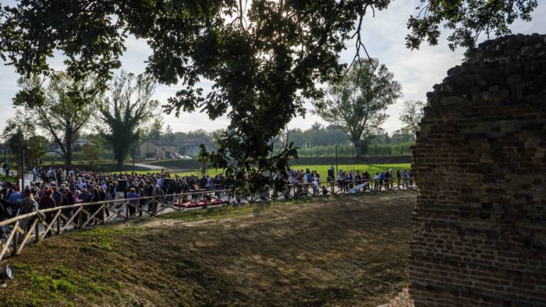 Rimini, ponte di San Vito: tanta gente per la nuova area archeologica Rimini, ponte di San Vito: tanta gente per la nuova area archeologica