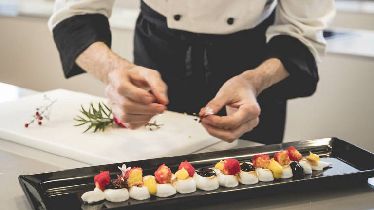 Cesena, l'Arca dei Sapori di Pievesestina riapre la cucina: il programma Cesena, l'Arca dei Sapori di Pievesestina riapre la cucina: il programma