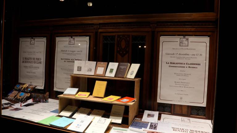 “30 anni di Ravenna Studi e Ricerche”: la mostra al Private Banking della Cassa di Ravenna - Gallery “30 anni di Ravenna Studi e Ricerche”: la mostra al Private Banking della Cassa di Ravenna - Gallery