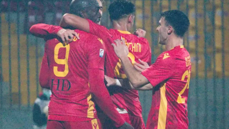 Calcio C, il rigore di Mokulu stende il Fano 1-0 Calcio C, il rigore di Mokulu stende il Fano 1-0