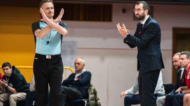 Basket A2, Lotesoriere: Brava Ravenna, ma gli arbitri mi hanno deluso Basket A2, Lotesoriere: Brava Ravenna, ma gli arbitri mi hanno deluso