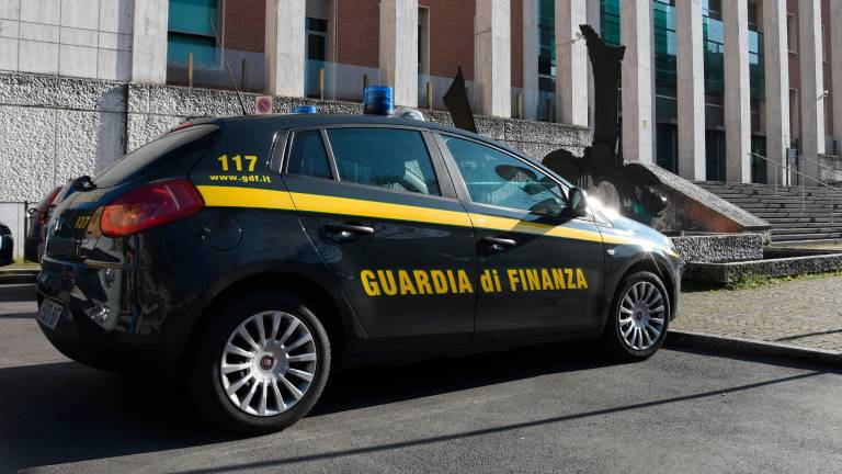 Forlì, la Finanza denuncia 24 persone per criminalità organizzata Forlì, la Finanza denuncia 24 persone per criminalità organizzata