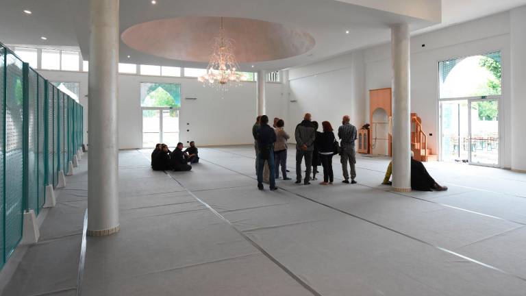 L’interno della mosche di via Masetti (foto Fabio Blaco) L’interno della mosche di via Masetti (foto Fabio Blaco)