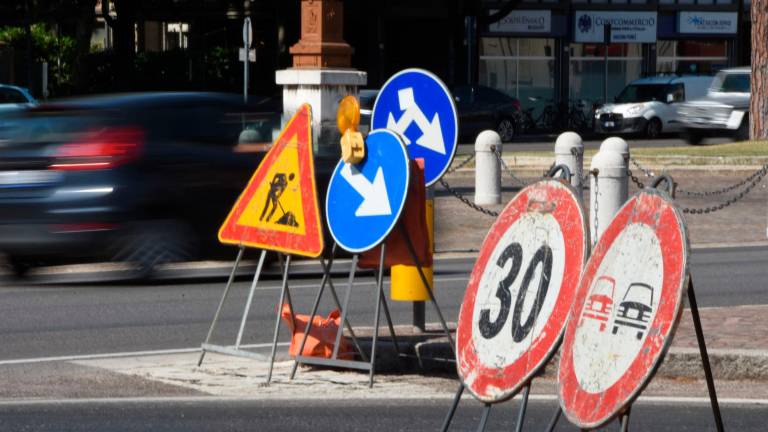 Forlì, lavori ai marciapiedi di Viale Spazzoli: si parte lunedì 3 marzo Forlì, lavori ai marciapiedi di Viale Spazzoli: si parte lunedì 3 marzo