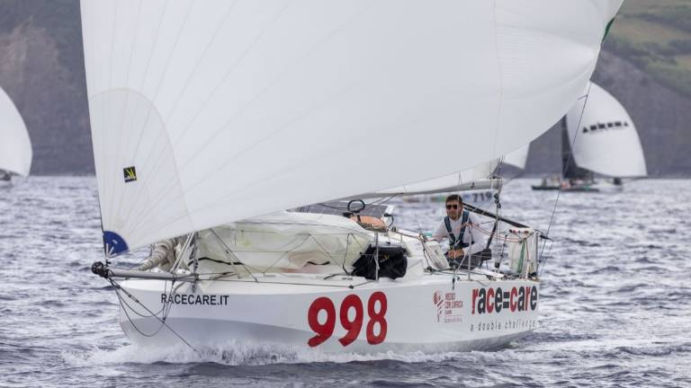 Vela. Luca Rosetti prova il gusto della leadership nella seconda tappa della Les Sables-Les Acores Vela. Luca Rosetti prova il gusto della leadership nella seconda tappa della Les Sables-Les Acores