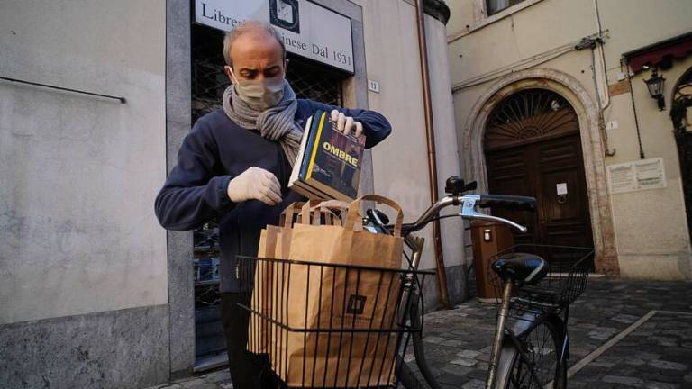 Pronto? Vorrei ordinare un libro per cena Pronto? Vorrei ordinare un libro per cena