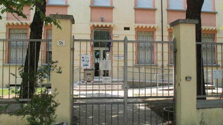 Rimini, troppi contagi Covid chiude la scuola De Amicis Rimini, troppi contagi Covid chiude la scuola De Amicis