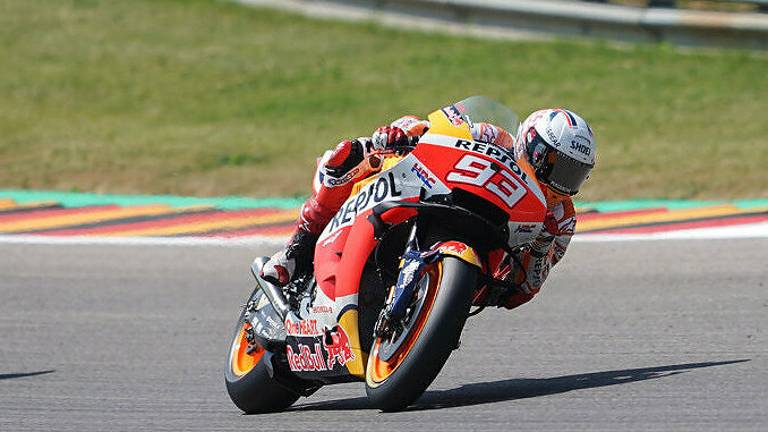 MotoGp, Gp di Germania: Marc Marquez torna a vincere. Male Bastianini e Savadori MotoGp, Gp di Germania: Marc Marquez torna a vincere. Male Bastianini e Savadori