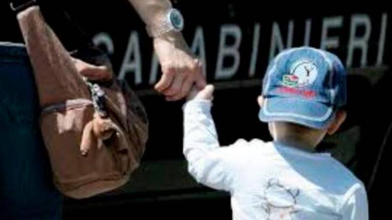 Molestato sessualmente nel bagno del centro estivo: indagini su più livelli per il caso del bimbo di 6 anni Molestato sessualmente nel bagno del centro estivo: indagini su più livelli per il caso del bimbo di 6 anni