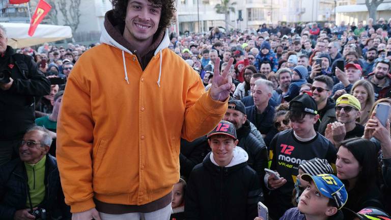 MotoGp, Bagno di folla per Marco Bezzecchi nella sua Viserba VIDEO GALLERY MotoGp, Bagno di folla per Marco Bezzecchi nella sua Viserba VIDEO GALLERY
