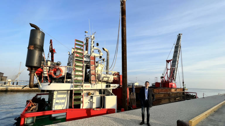 Cesenatico, partiti i lavori per il dragaggio Cesenatico, partiti i lavori per il dragaggio