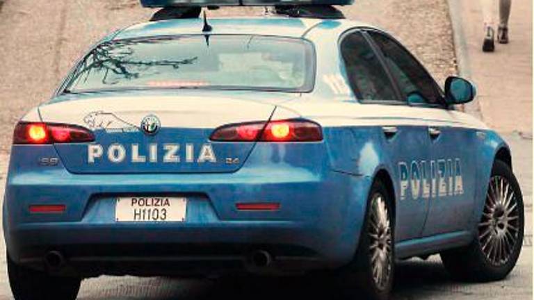 Lugo. Furto con destrezza in gioielleria, preso e denunciato il responsabile: divieto di ritorno per quattro anni Lugo. Furto con destrezza in gioielleria, preso e denunciato il responsabile: divieto di ritorno per quattro anni