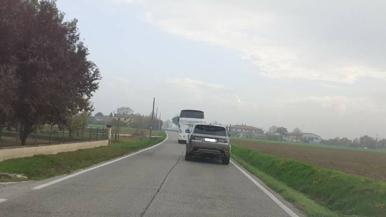Cesena Siamo Noi: Il nuovo Prime Center in una strada stretta con via vai di camion Cesena Siamo Noi: Il nuovo Prime Center in una strada stretta con via vai di camion