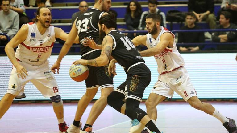L'Albergatore Pro vince il derby contro l'Amadori - GALLERY L'Albergatore Pro vince il derby contro l'Amadori - GALLERY