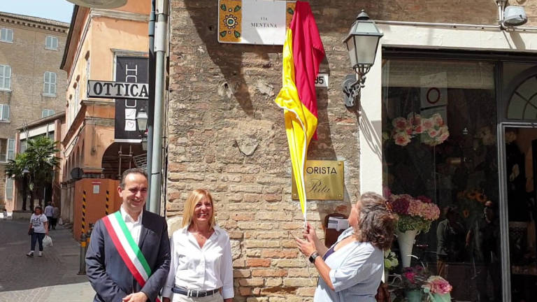 Annafietta celebra a Ravenna i suoi 20 anni di mosaici Annafietta celebra a Ravenna i suoi 20 anni di mosaici