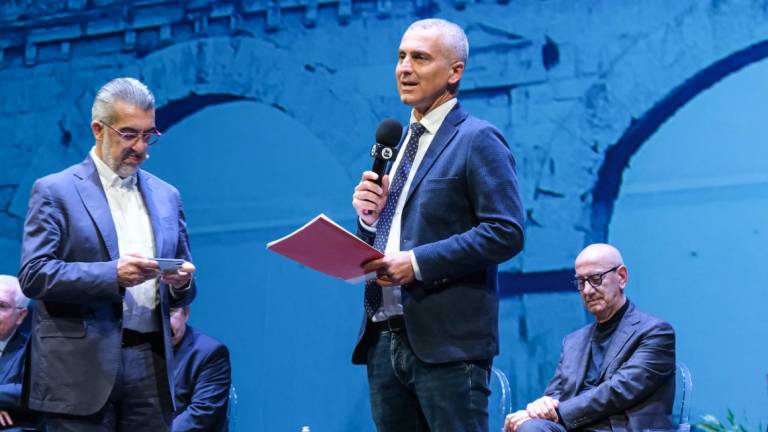 Rimini, il sindaco Sadegholvaad contro il ministro Musumeci: Atteggiamento sprezzante, sega il ramo su cui sta seduto Rimini, il sindaco Sadegholvaad contro il ministro Musumeci: Atteggiamento sprezzante, sega il ramo su cui sta seduto