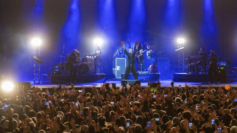 Capodanno a Rimini. Il ritorno del concertone con Biagio Antonacci e una folla fra centro storico e mare GALLERY Capodanno a Rimini. Il ritorno del concertone con Biagio Antonacci e una folla fra centro storico e mare GALLERY