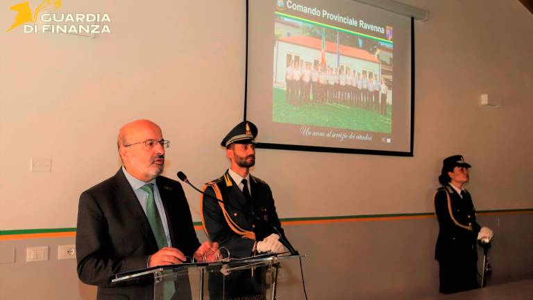 Ravenna, 37 evasori totali, 212 lavoratori in nero, denunce per contrabbando e riciclaggio: il bilancio della Guardia di Finanza Ravenna, 37 evasori totali, 212 lavoratori in nero, denunce per contrabbando e riciclaggio: il bilancio della Guardia di Finanza