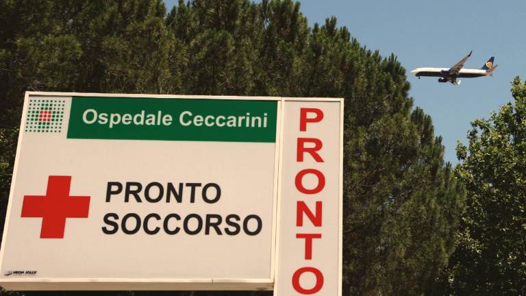 Misano. Gli esplode in tasca la sigaretta elettronica, un 25enne finisce al Pronto soccorso Misano. Gli esplode in tasca la sigaretta elettronica, un 25enne finisce al Pronto soccorso