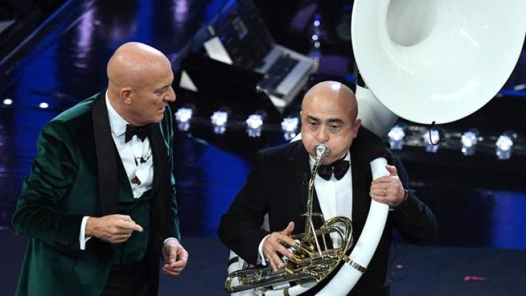 Una ignorantezza da record: Paolo Cevoli premierà Claudio Bisio come romagnolo Dop Una ignorantezza da record: Paolo Cevoli premierà Claudio Bisio come romagnolo Dop