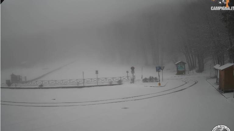 Neve d'aprile: Campigna imbiancata VIDEO Neve d'aprile: Campigna imbiancata VIDEO