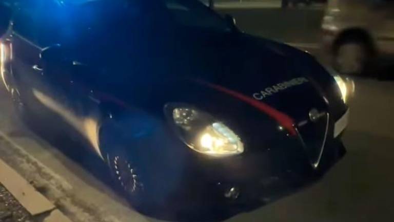 Ravenna, pregiudicato viola l’obbligo di dimora e viene trovato con 22 grammi di hashish: arrestato Ravenna, pregiudicato viola l’obbligo di dimora e viene trovato con 22 grammi di hashish: arrestato
