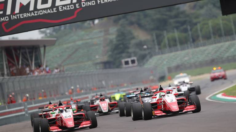 Automobilismo, i risultati dell'Aci Racing Weekend di Imola Automobilismo, i risultati dell'Aci Racing Weekend di Imola