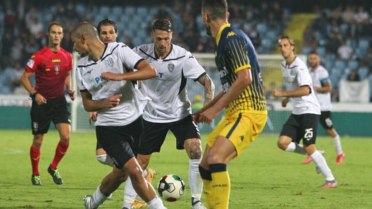 Calcio C, Vis Pesaro-Cesena anticipata alle 14 di sabato 16 ottobre Calcio C, Vis Pesaro-Cesena anticipata alle 14 di sabato 16 ottobre