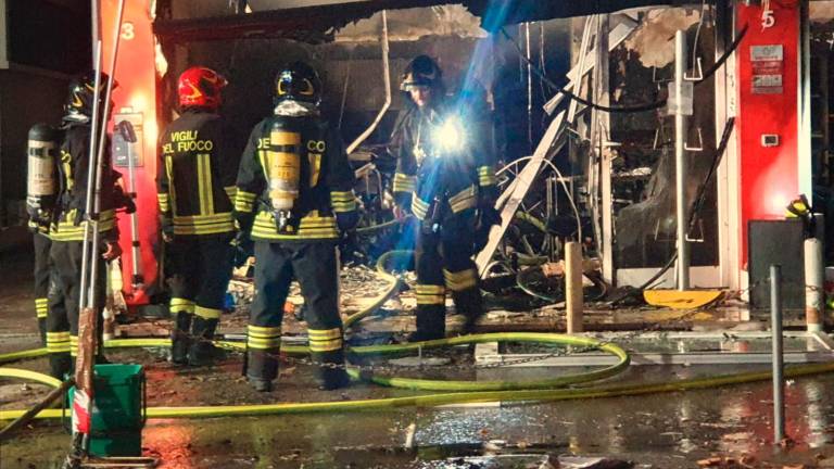 Riccione. Fiamme al negozio di articoli da ciclismo Riccione. Fiamme al negozio di articoli da ciclismo