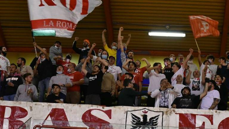 Basket A2, oltre 1.700 tifosi al Pala Galassi: Forlì ha sempre voglia di basket Basket A2, oltre 1.700 tifosi al Pala Galassi: Forlì ha sempre voglia di basket