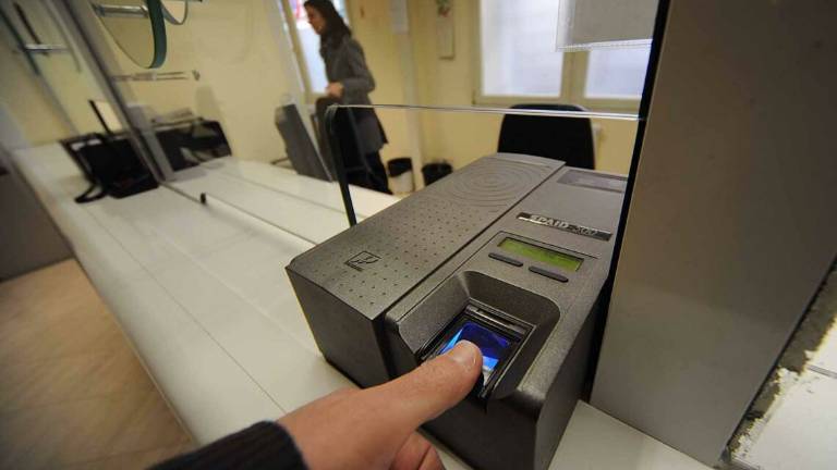 Rimini. Oltre 38mila gli stranieri, più di 9mila extracomunitari Rimini. Oltre 38mila gli stranieri, più di 9mila extracomunitari