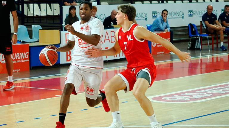 La Dole si regala il poker con Pesaro La Dole si regala il poker con Pesaro