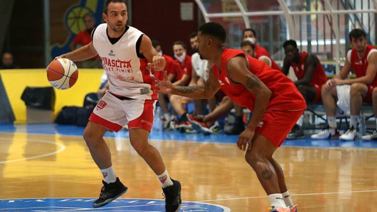 Basket, l'Unieuro è già in palla e non dà scampo a RivieraBanca Basket, l'Unieuro è già in palla e non dà scampo a RivieraBanca