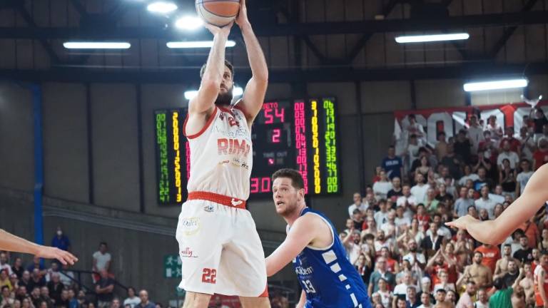 Basket A2, RivieraBanca deve battere Pistoia e tifare Forlì Basket A2, RivieraBanca deve battere Pistoia e tifare Forlì