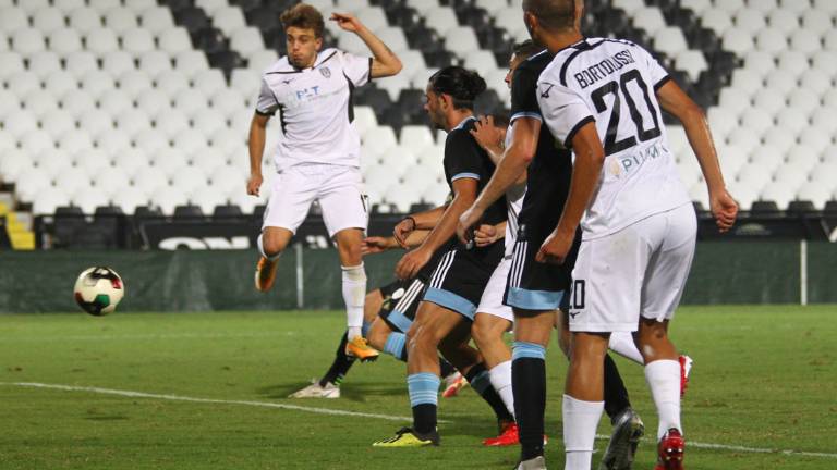 Calcio C, Giovanni Nannelli saluta il Cesena e passa al Montevarchi Calcio C, Giovanni Nannelli saluta il Cesena e passa al Montevarchi